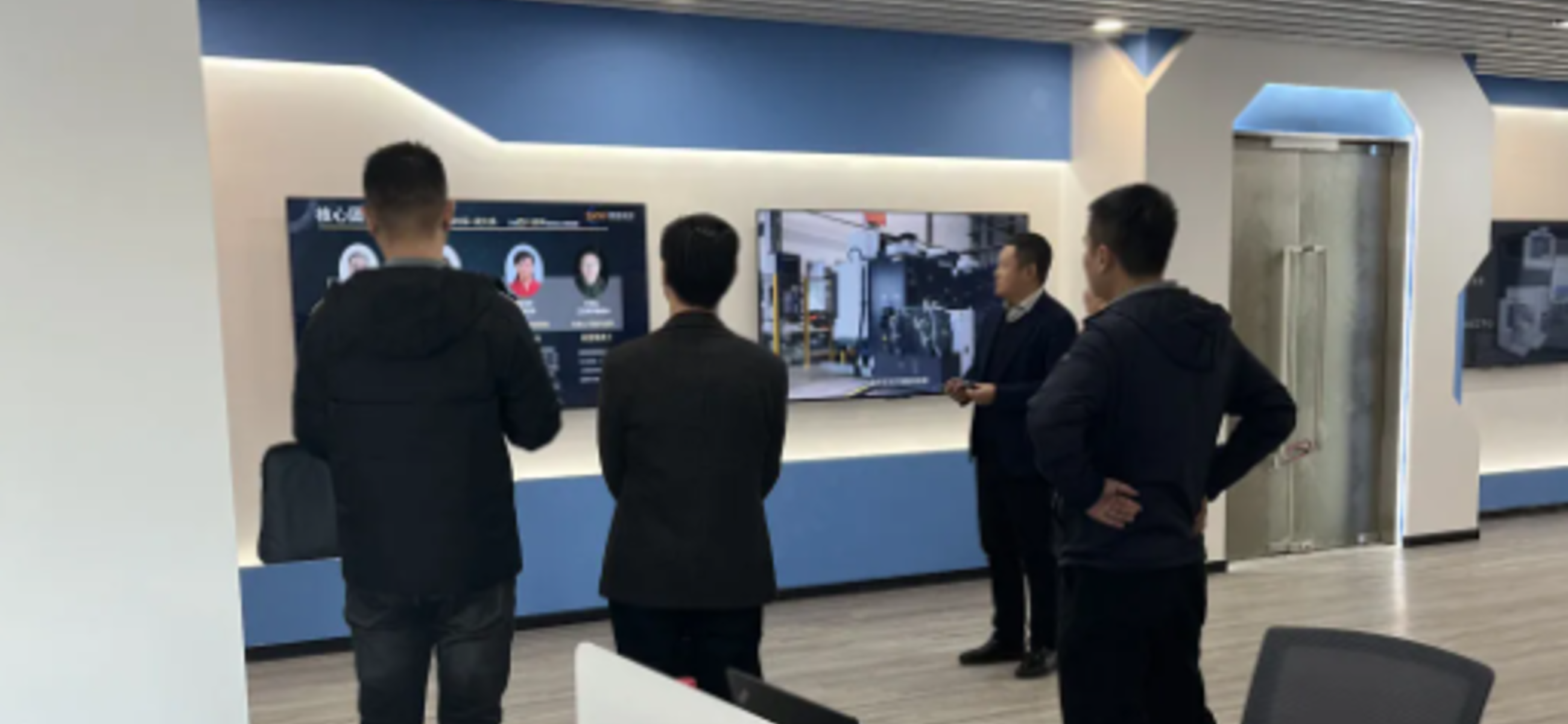 南通如皋磨头镇领导一行到公司考察调研